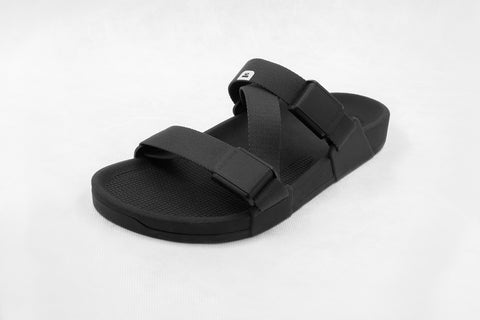 ESSENTIALS Sandalen